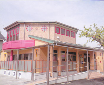 <SPAN class="css5j"><b>(学)夢川学園　あけぼの東幼稚園・エンゼル東保育園</b></SPAN>